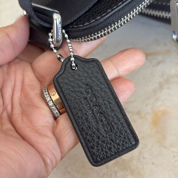 NWOT Coach Ethan Black Leather Pack - Picture 8 of 15